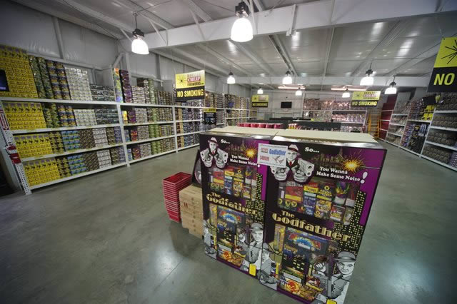 Largest selection of Fireworks Assortments and 500 gram cakes